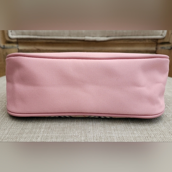 ⚡️Like NEW!!⚡️Burberry Nova Check Trimmed Cosmetic Pouch/clutch! - Picture 4 of 13